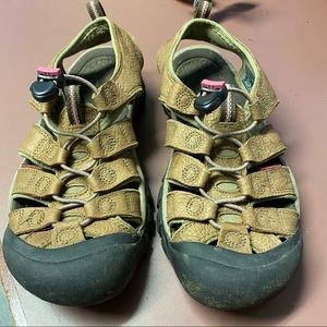Women’s Keen leather hiking sandals